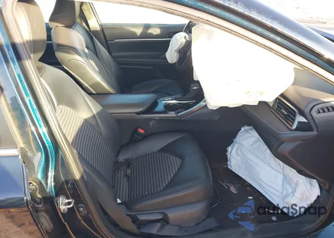 2019 Toyota Camry Se z USA, uszkodzony, nr VIN 4T1B11HK6KU263957